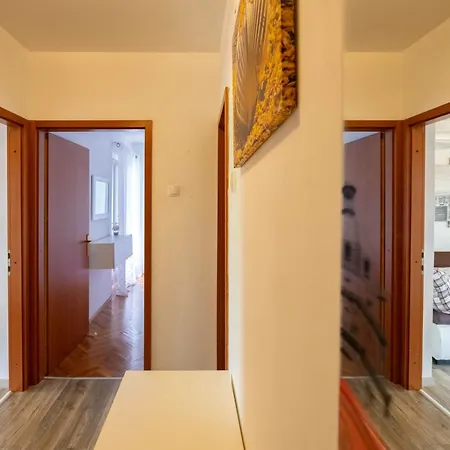 Doris Apartmán *