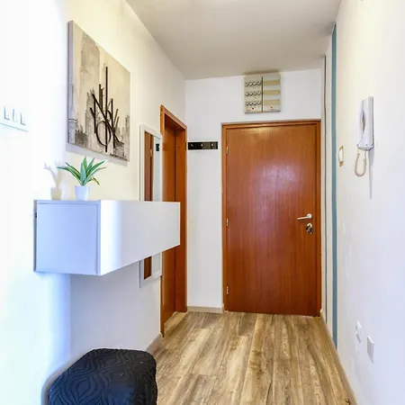 Doris Apartmán *